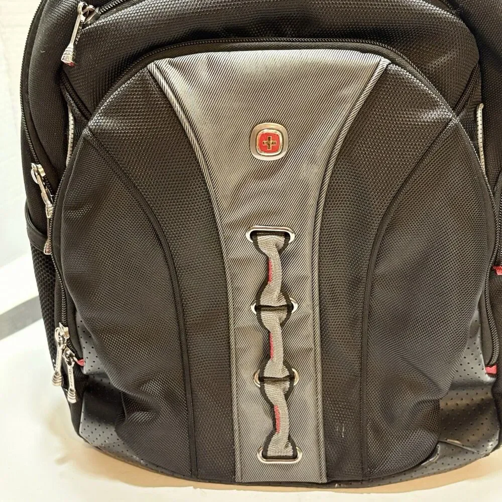 Wenger The Legacy Notebook Carrying Backpack 67329140 Black / Gray 16” Laptop